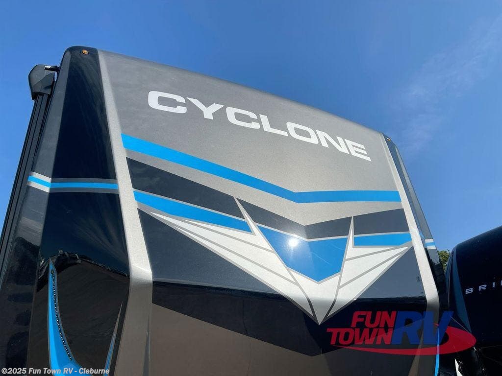 Used 2025 Heartland Cyclone 4118 available in Cleburne, Texas