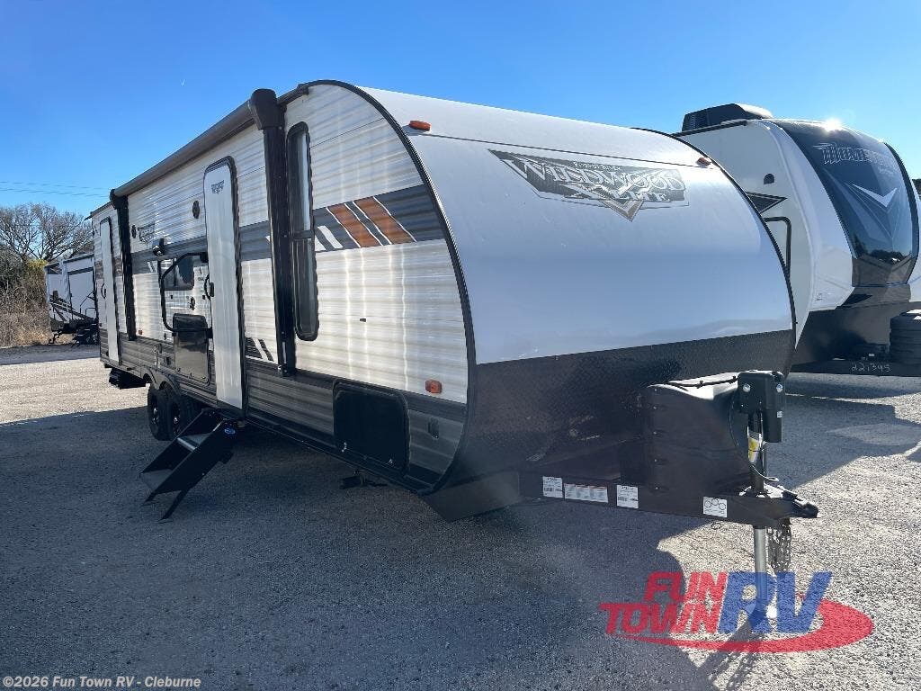 Used 2022 Forest River Wildwood X-Lite 261BHXL available in Cleburne, Texas