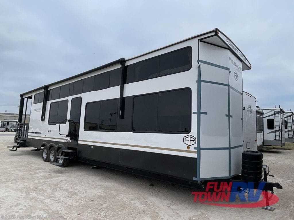 New 2025 Forest River Wildwood Grand Lodge 42VERANDA available in Cleburne, Texas