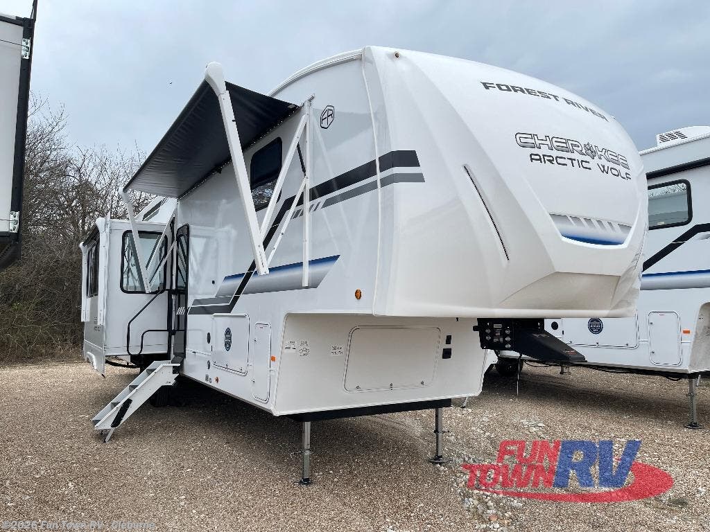 New 2026 Forest River Cherokee Arctic Wolf 38DST available in Cleburne, Texas