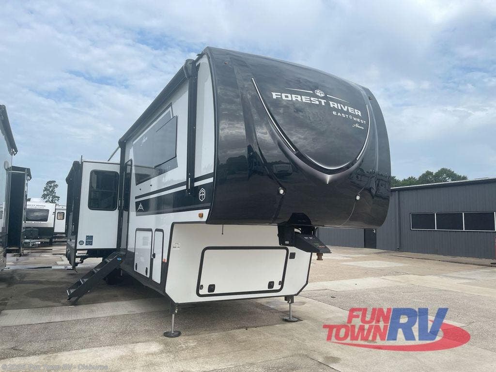 New 2025 East to West Ahara 378BH-OK available in Cleburne, Texas