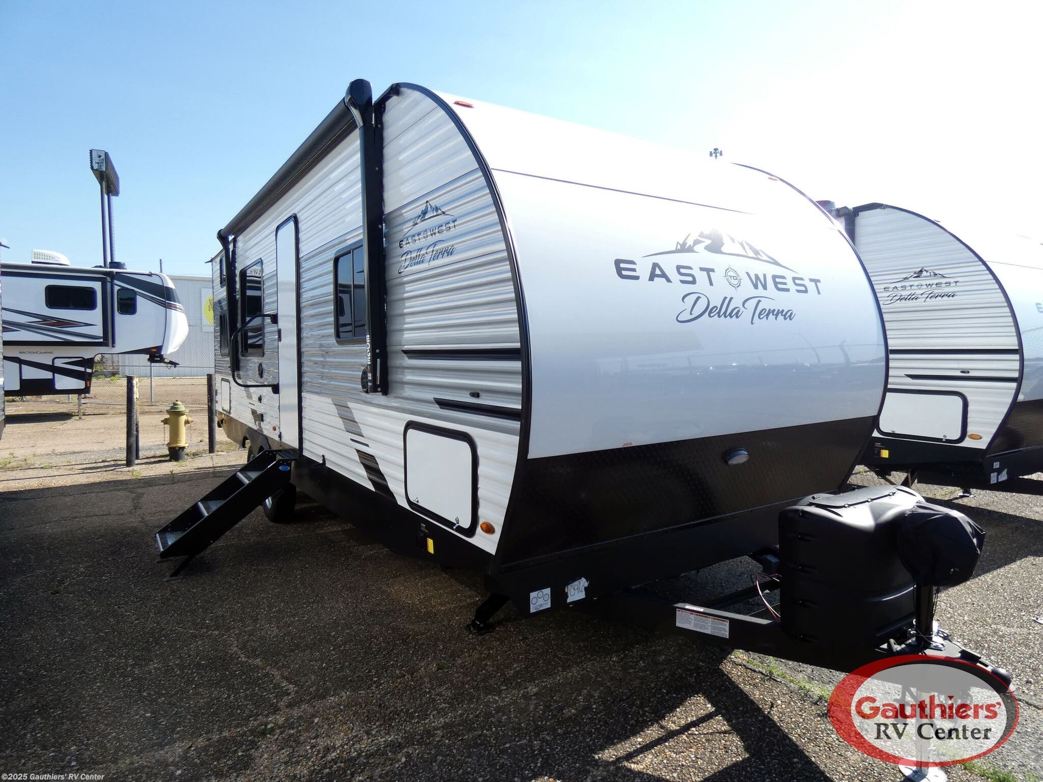 New 2022 East to West Della Terra 250BH available in Scott, Louisiana