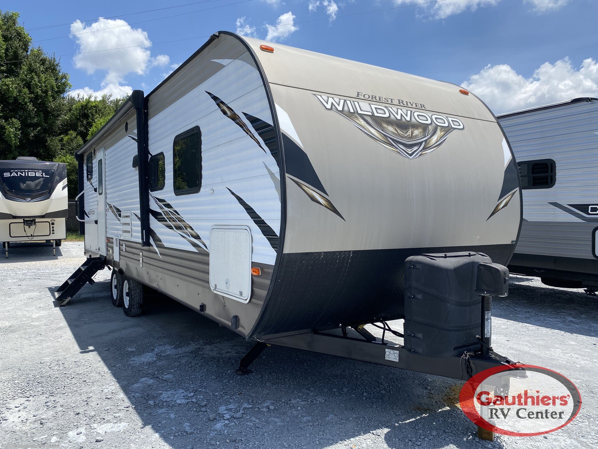 Used 2018 Forest River Wildwood 27DBK available in Scott, Louisiana