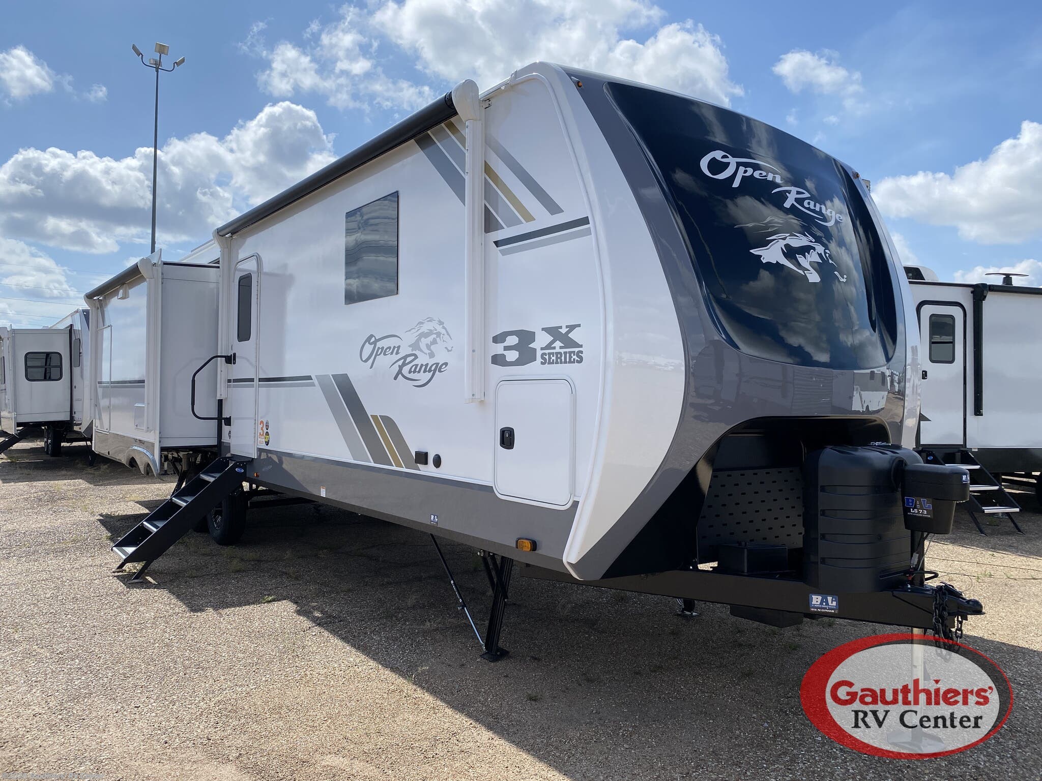 New 2027 Highland Ridge Open Range 3X 322RLS available in Scott, Louisiana