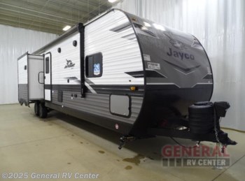 New 2023 Jayco Jay Flight 331BTS available in Brownstown Township, Michigan