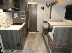 Used 2021 Coachmen Clipper Ultra-Lite 17FQS available in Brownstown Township, Michigan