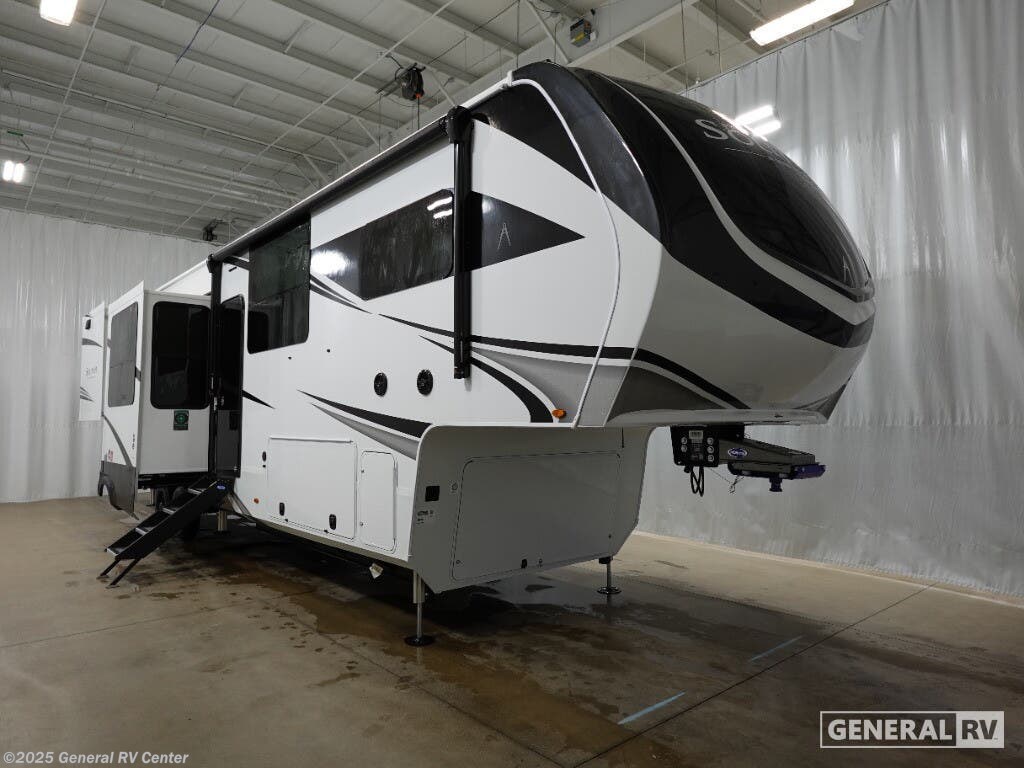 New 2026 Grand Design Solitude 390RK available in Brownstown Township, Michigan