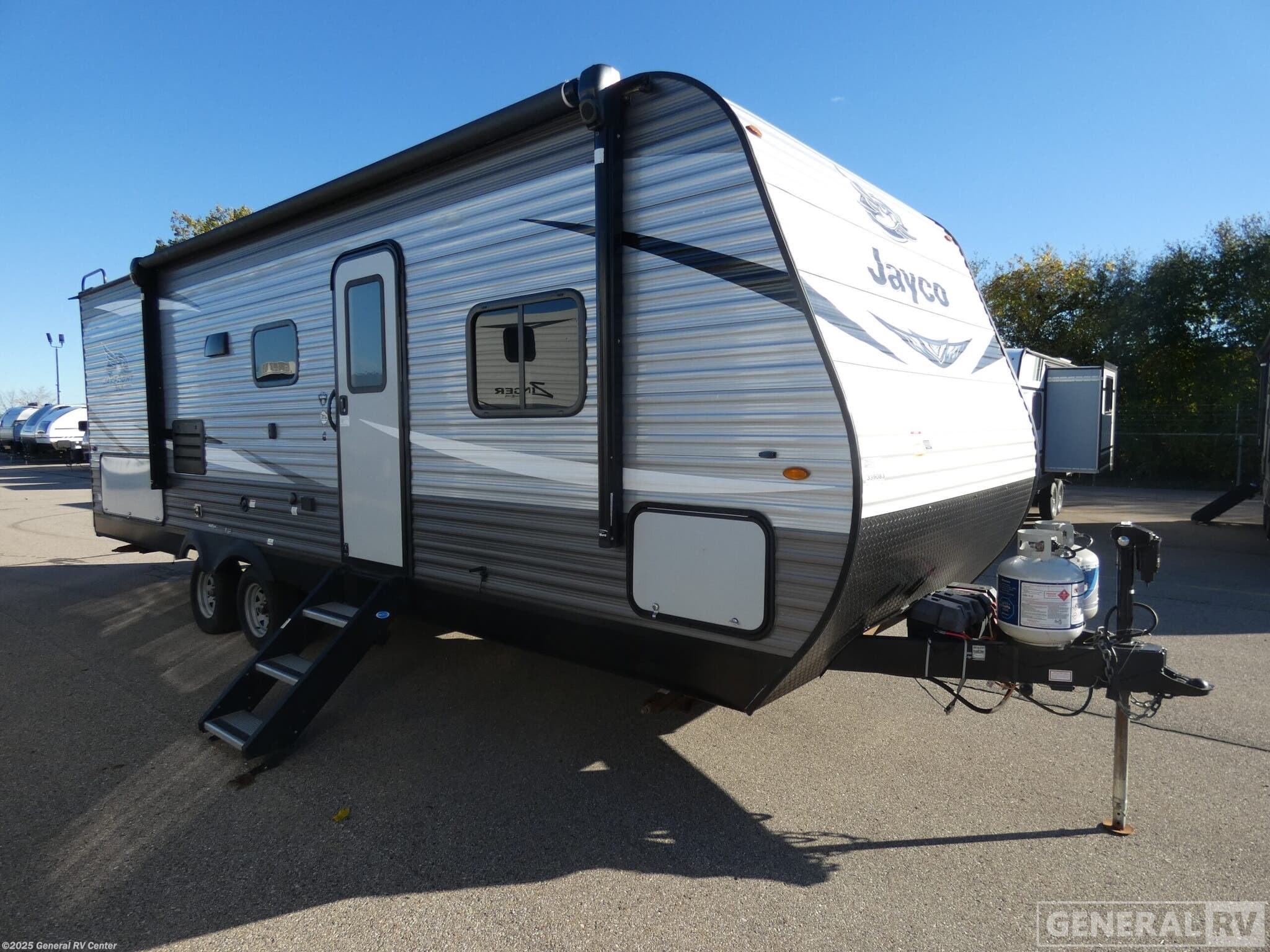 Used 2020 Jayco Jay Flight SLX 8 242BHS available in Brownstown Township, Michigan