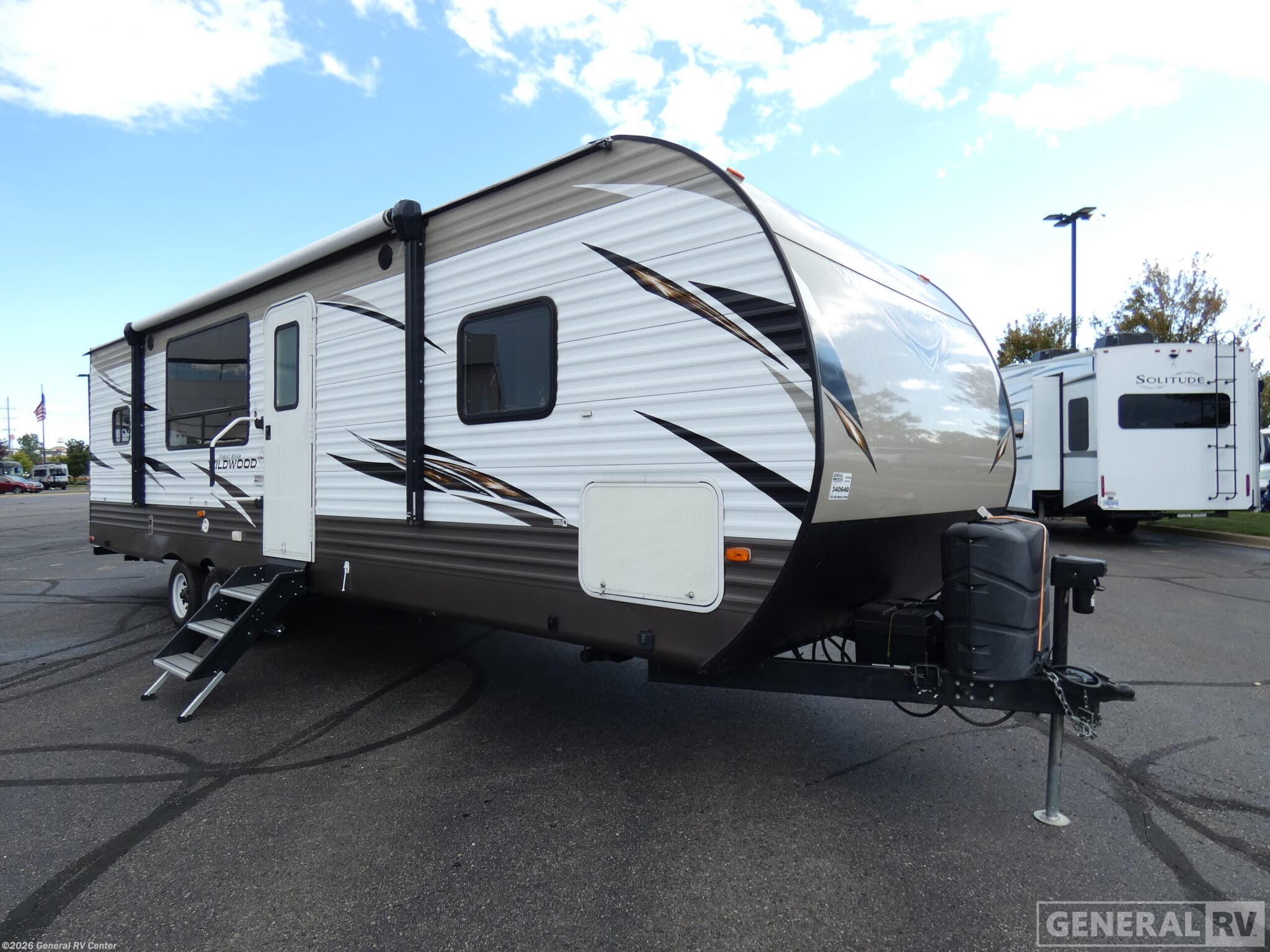 Used 2018 Forest River Wildwood 27RKSS available in Brownstown Township, Michigan