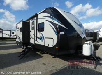 Used 2017 Dutchmen Aerolite Luxury Class 272RBSS available in Mount Clemens, Michigan