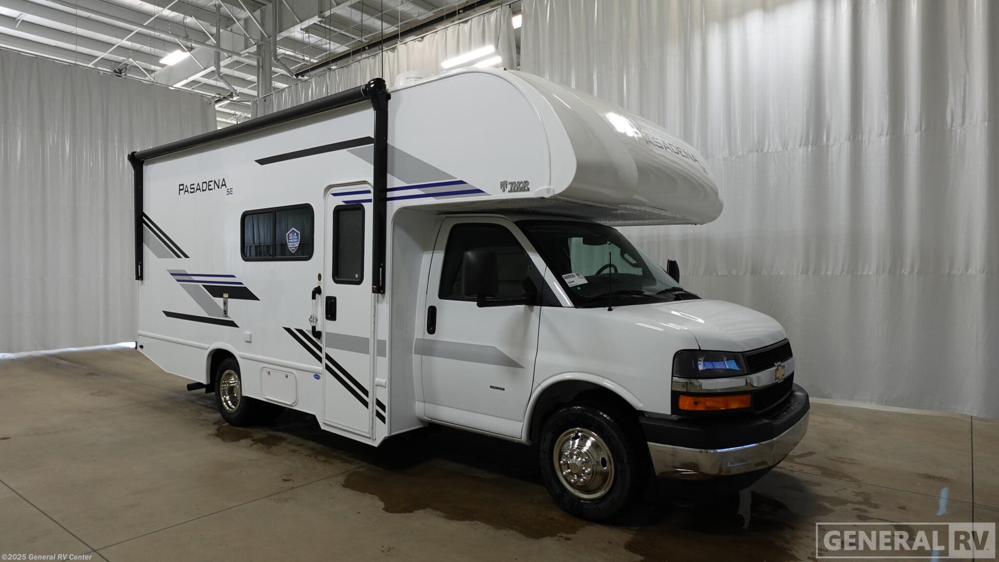 New 2026 Thor Motor Coach Pasadena SZ22 available in Mount Clemens, Michigan