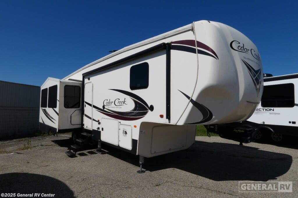 Used 2018 Forest River Cedar Creek 29RE available in Mount Clemens, Michigan