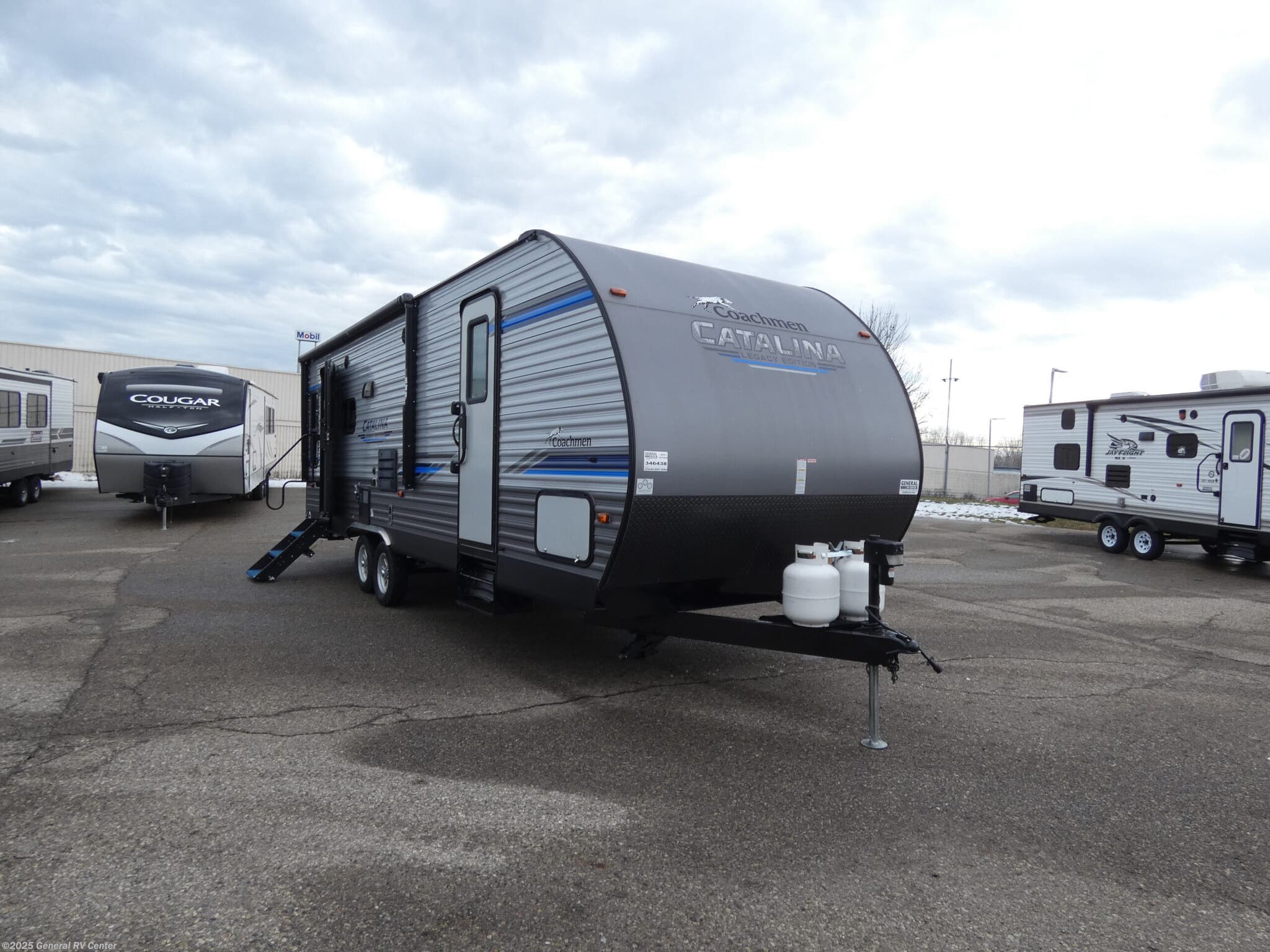Used 2021 Coachmen Catalina LEGACY 263RLS available in Mount Clemens, Michigan