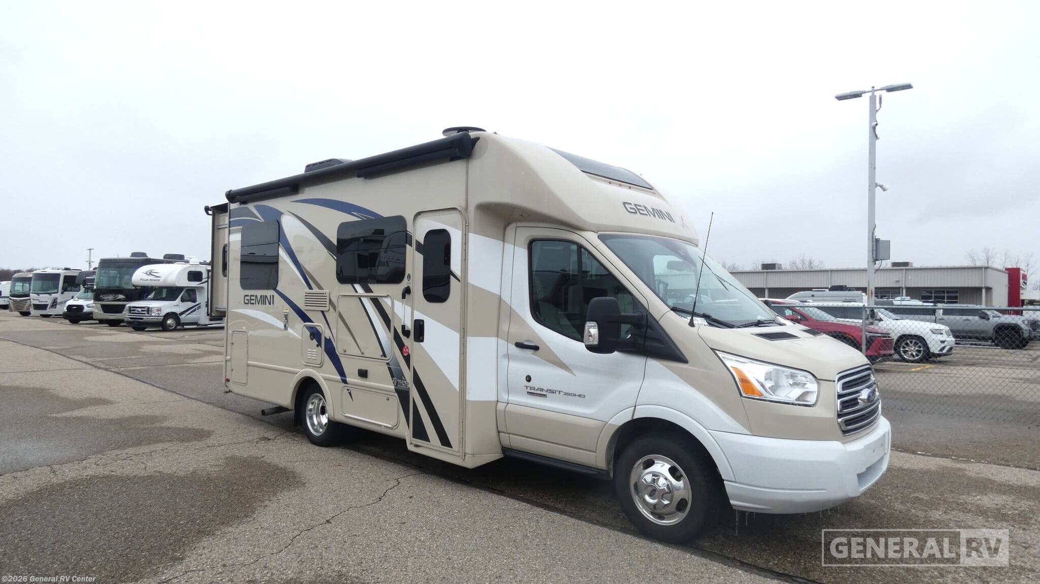 Used 2019 Thor Motor Coach Gemini 23TR available in Mount Clemens, Michigan