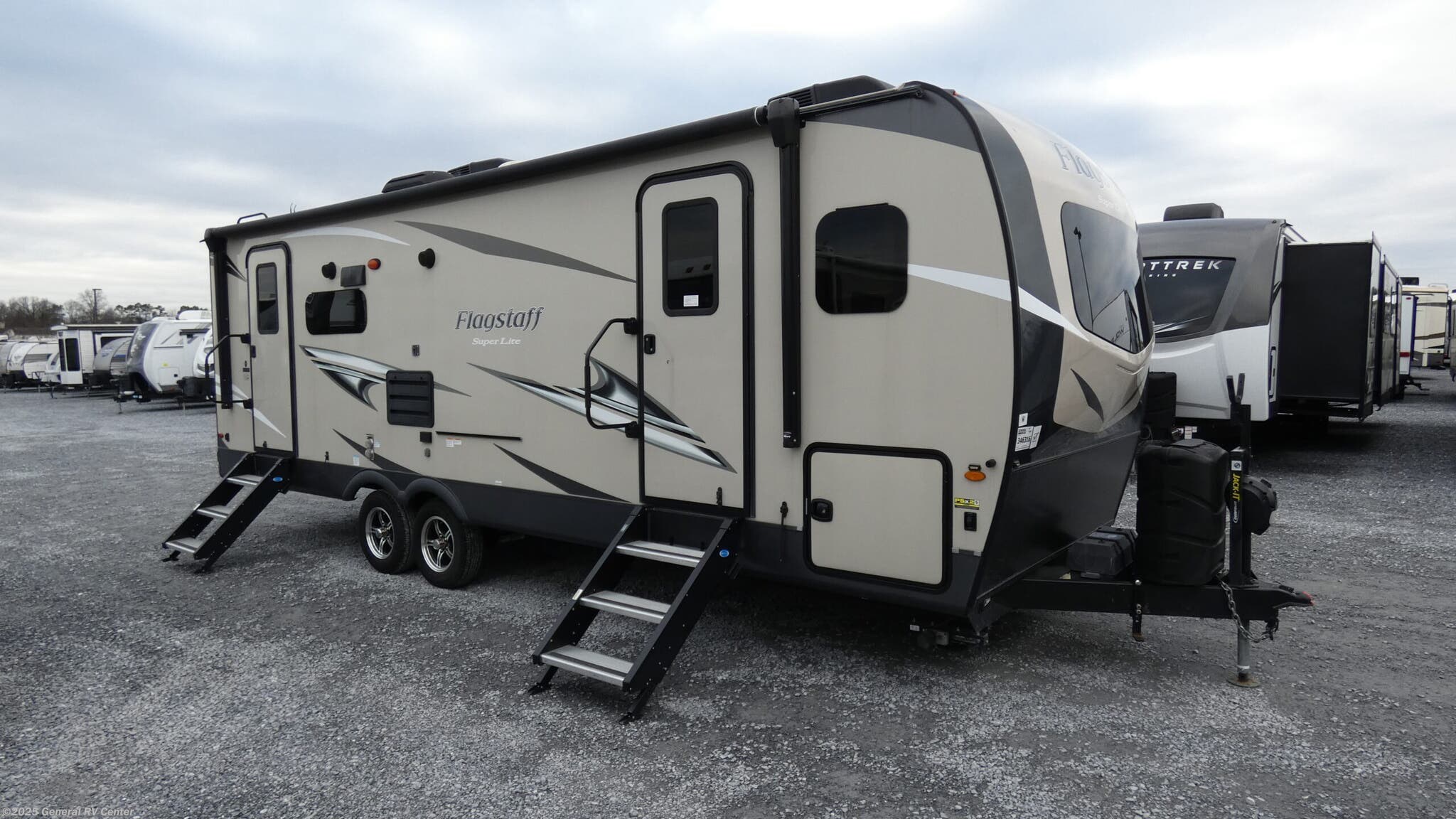 Used 2021 Forest River Flagstaff Super Lite 26RLSW available in Elizabethtown, Pennsylvania