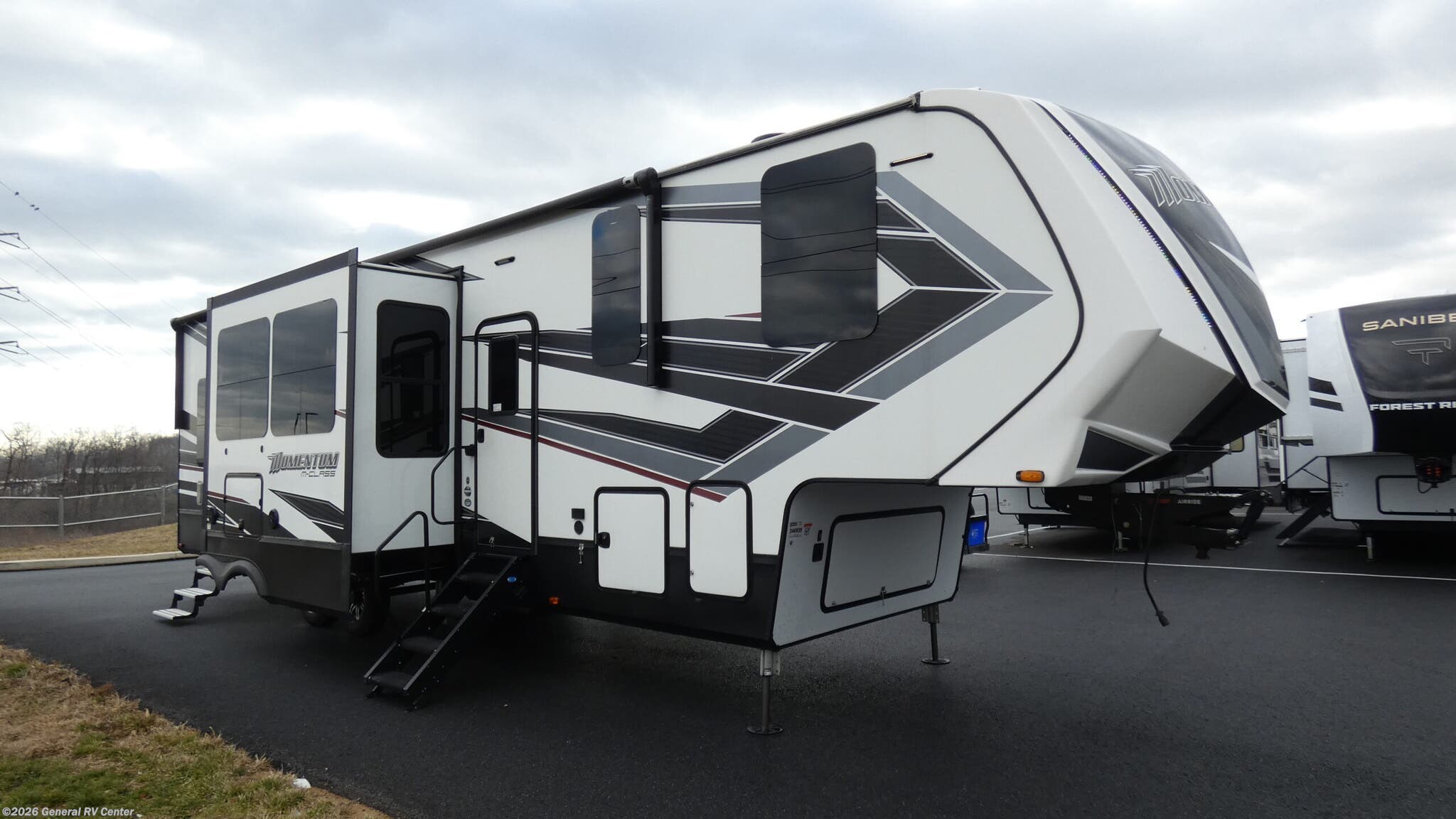Used 2020 Grand Design Momentum 351MS available in Elizabethtown, Pennsylvania