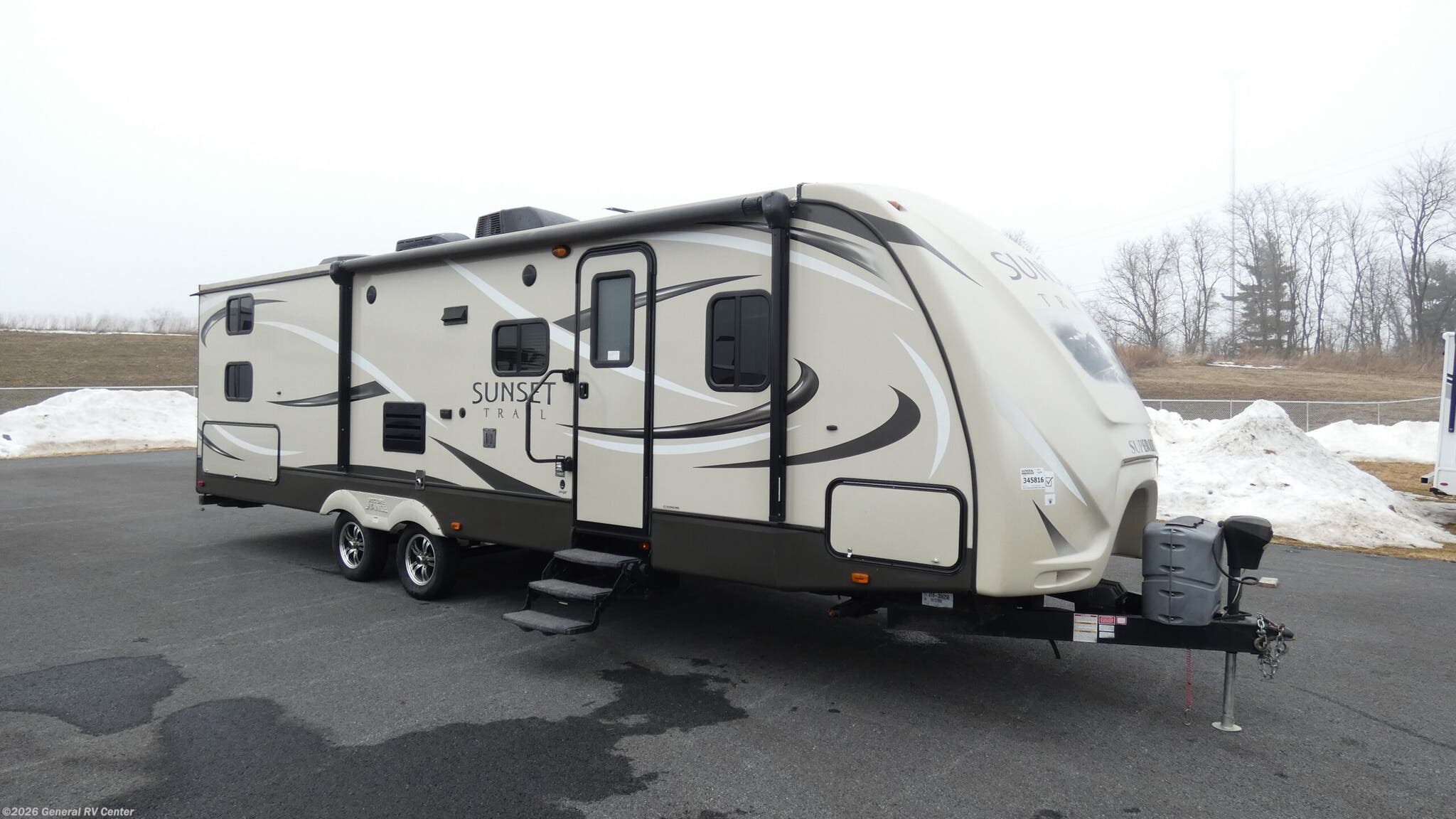 Used 2016 CrossRoads Sunset Trail Super Lite SERIES ST290QB available in Elizabethtown, Pennsylvania