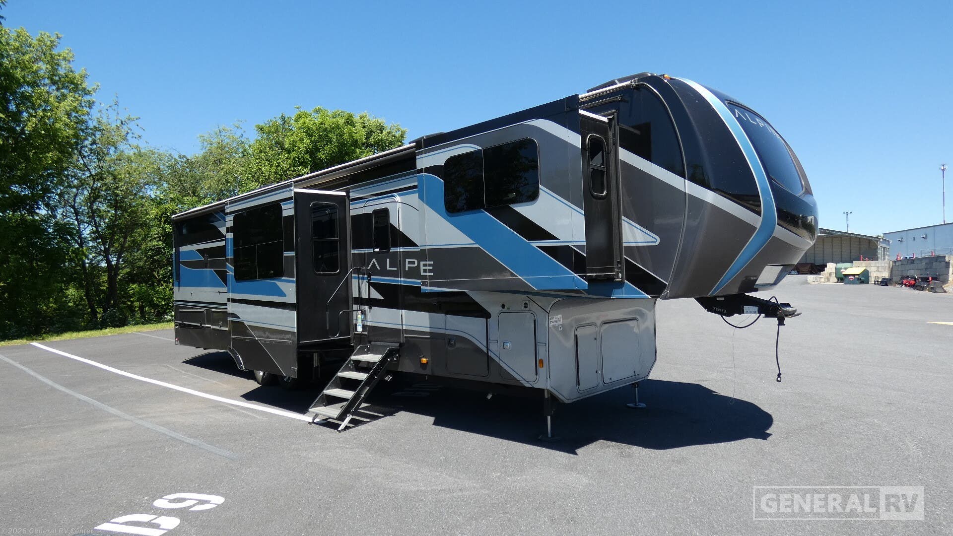 Used 2025 Keystone Alpine 3700FL available in Elizabethtown, Pennsylvania
