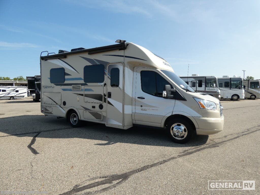 Used 2018 Thor Motor Coach Gemini 23TK available in Wayland, Michigan