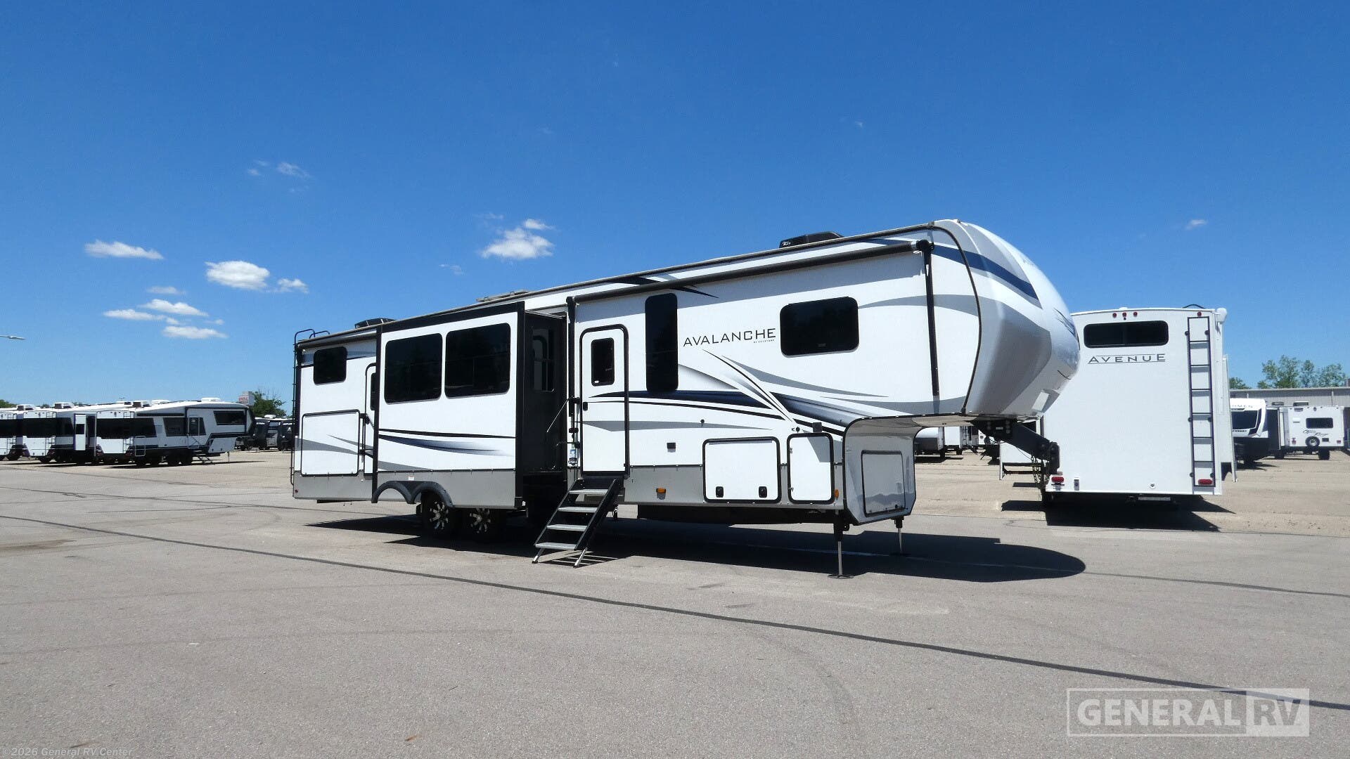 Used 2022 Keystone Avalanche 378BH available in Wayland, Michigan