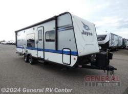Used 2018 Jayco Jay Feather 7 22BHM available in Wixom, Michigan