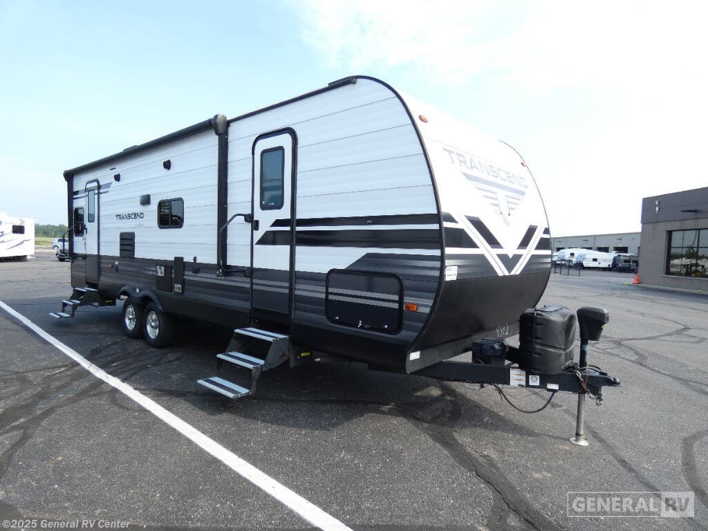 Used 2020 Grand Design Transcend 26RLS-1SLD available in Wixom, Michigan