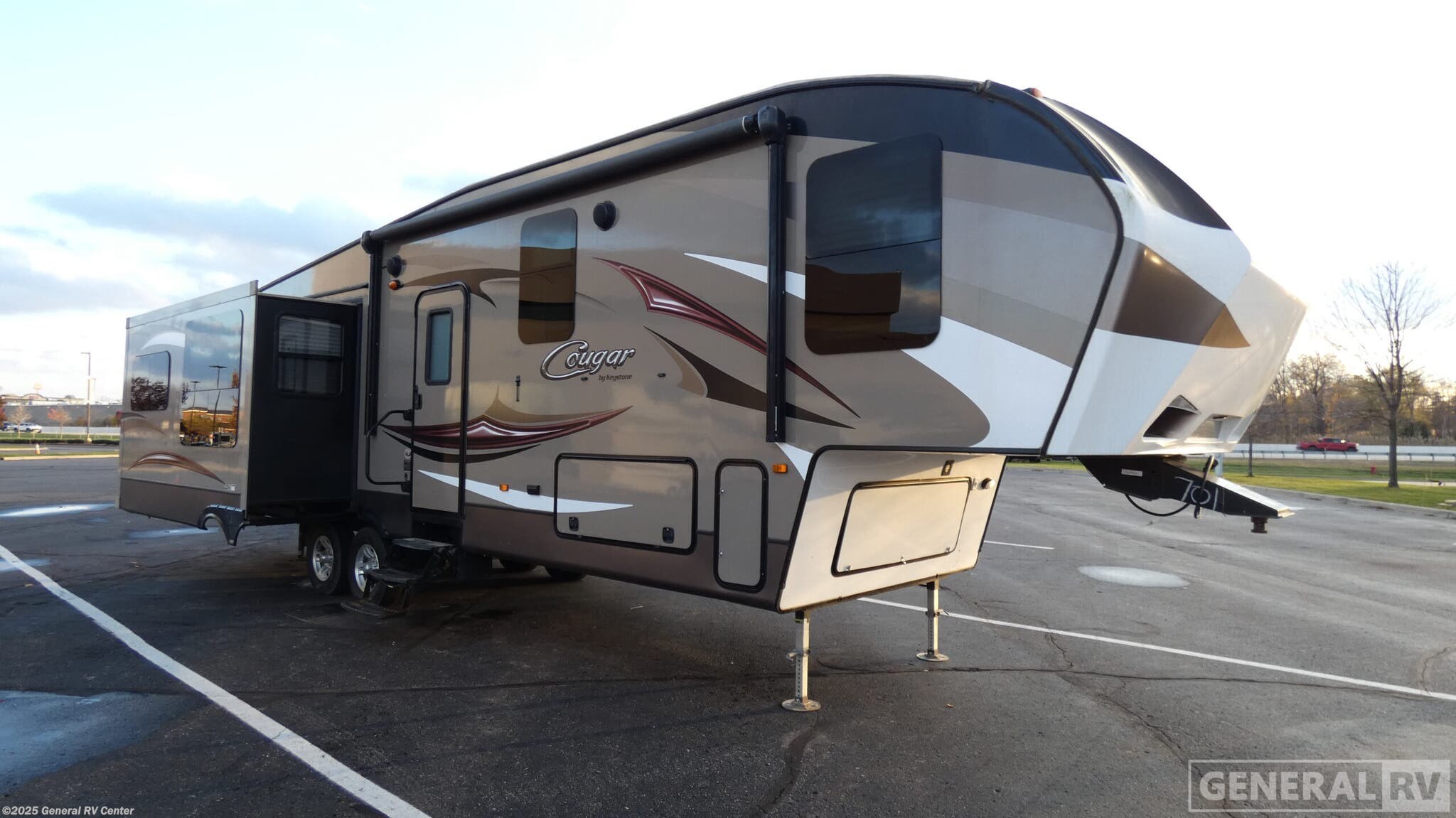 Used 2015 Keystone Cougar 327RES available in Wixom, Michigan