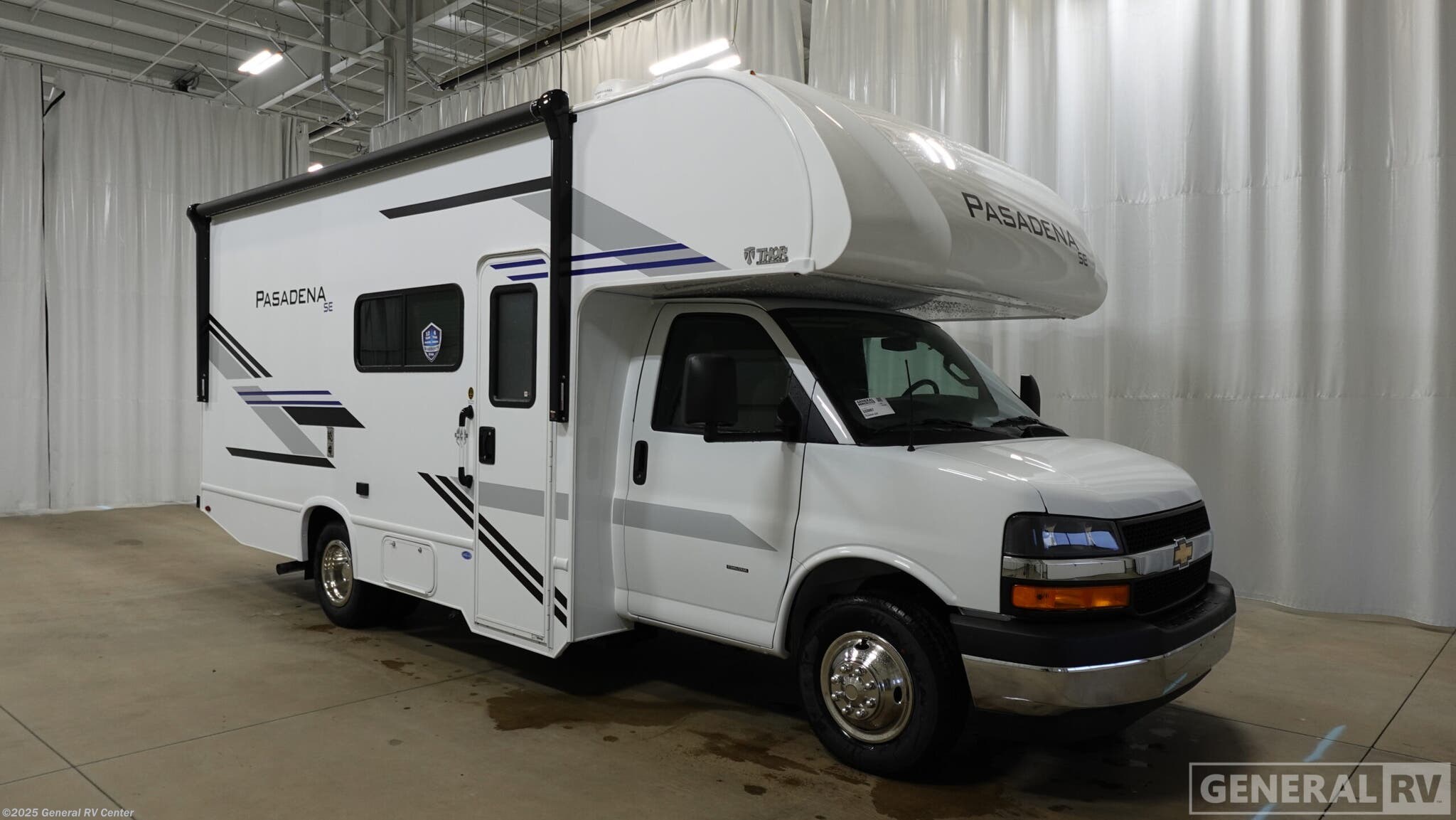 New 2026 Thor Motor Coach Pasadena SZ22 Chevy available in Wixom, Michigan