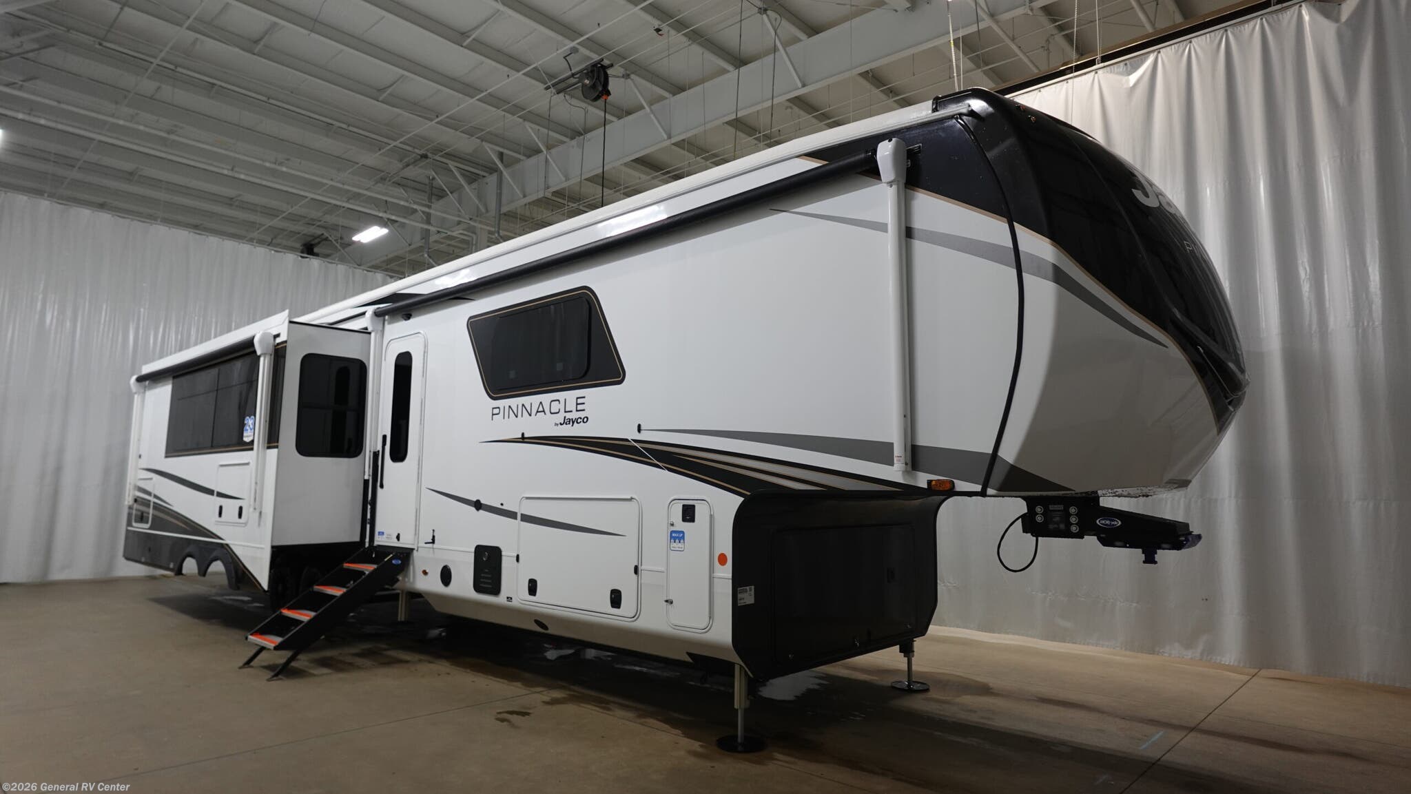 New 2026 Jayco Pinnacle 38FBRK available in Wixom, Michigan