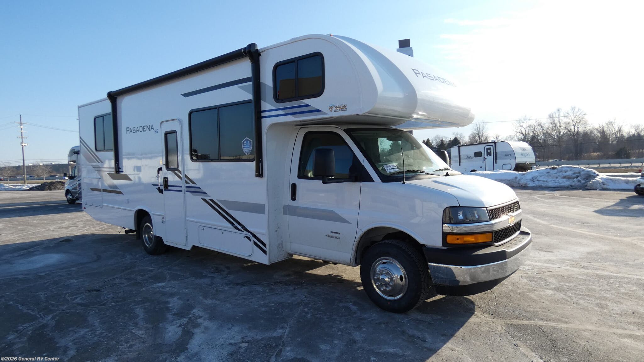 New 2026 Thor Motor Coach Pasadena SZ28 available in Wixom, Michigan