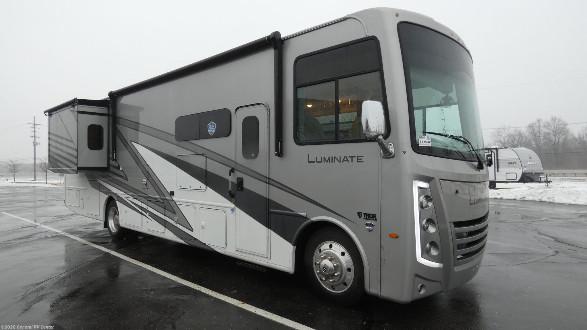 New 2026 Thor Motor Coach Luminate GG35 available in Wixom, Michigan