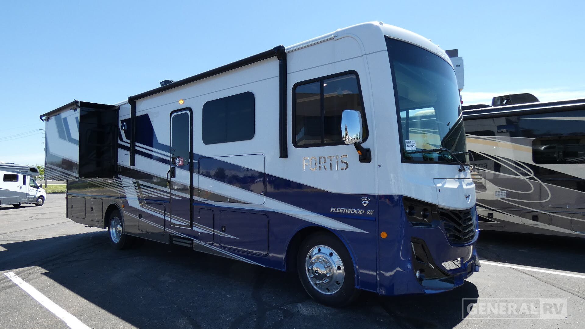 New 2026 Fleetwood Fortis 33HB available in Wixom, Michigan