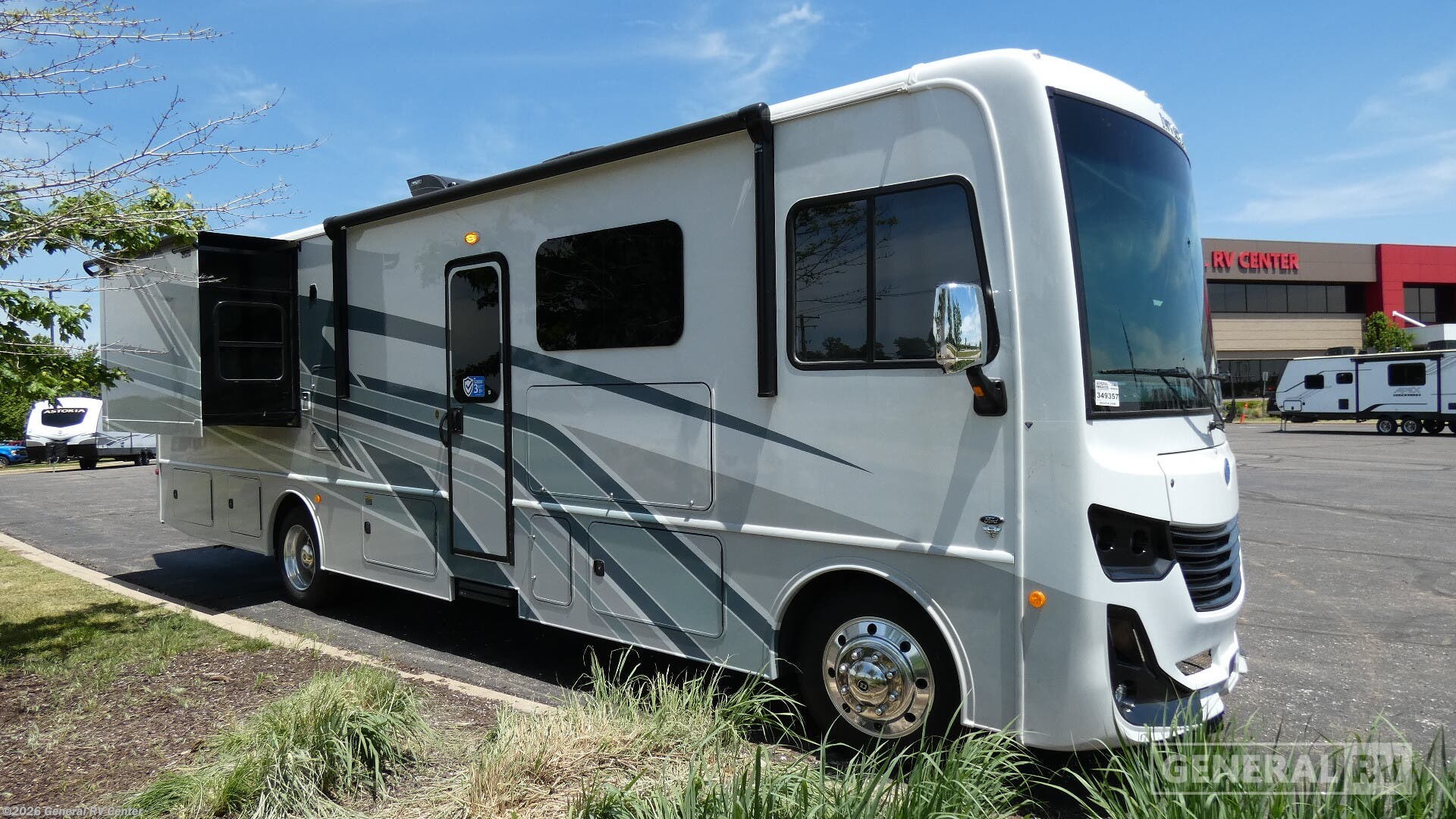 New 2026 Holiday Rambler Invicta 33HB available in Wixom, Michigan