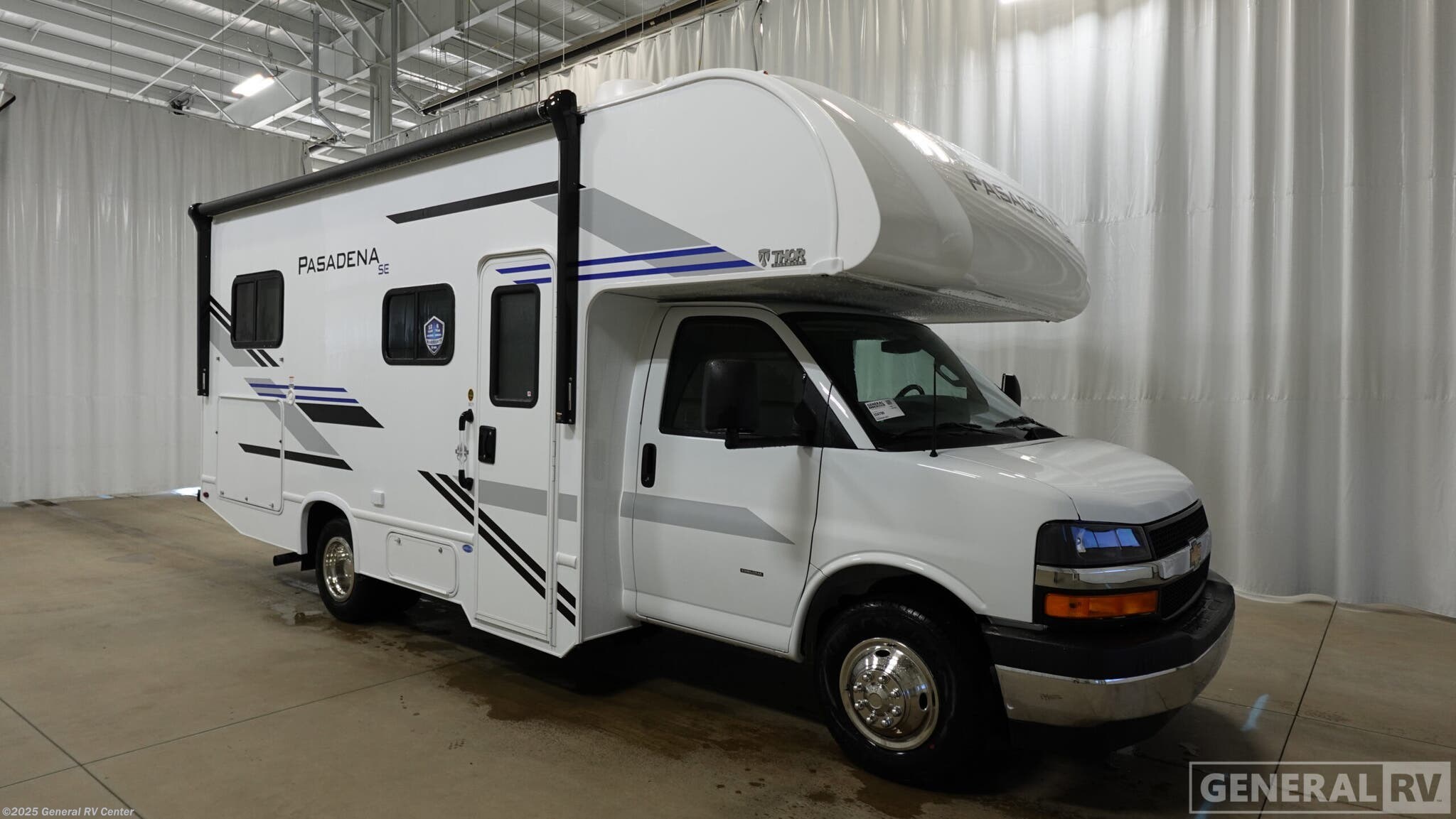 New 2026 Thor Motor Coach Pasadena SE21 Chevy available in Birch Run, Michigan