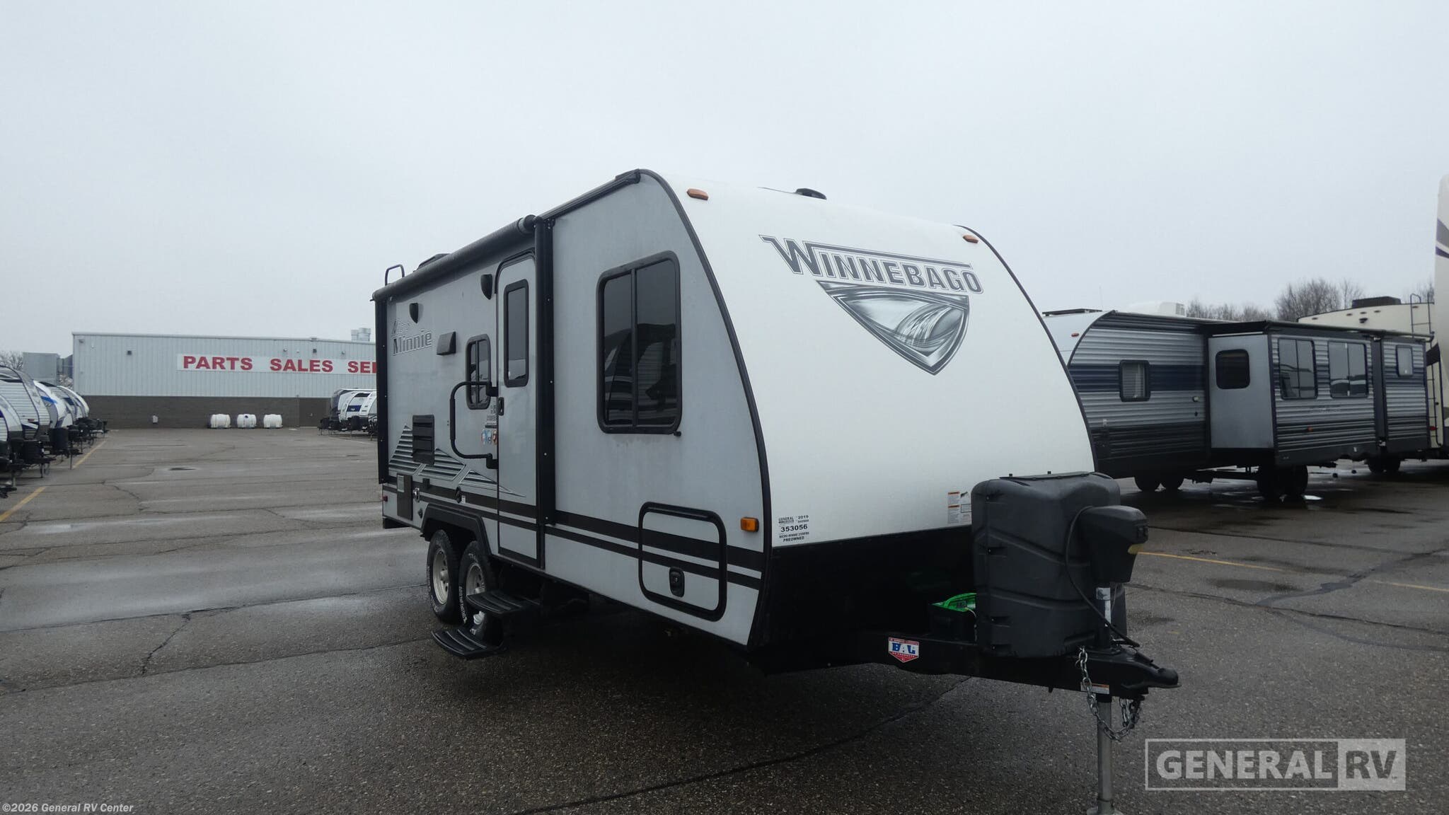 Used 2019 Winnebago Micro Minnie 2108FBS available in Birch Run, Michigan