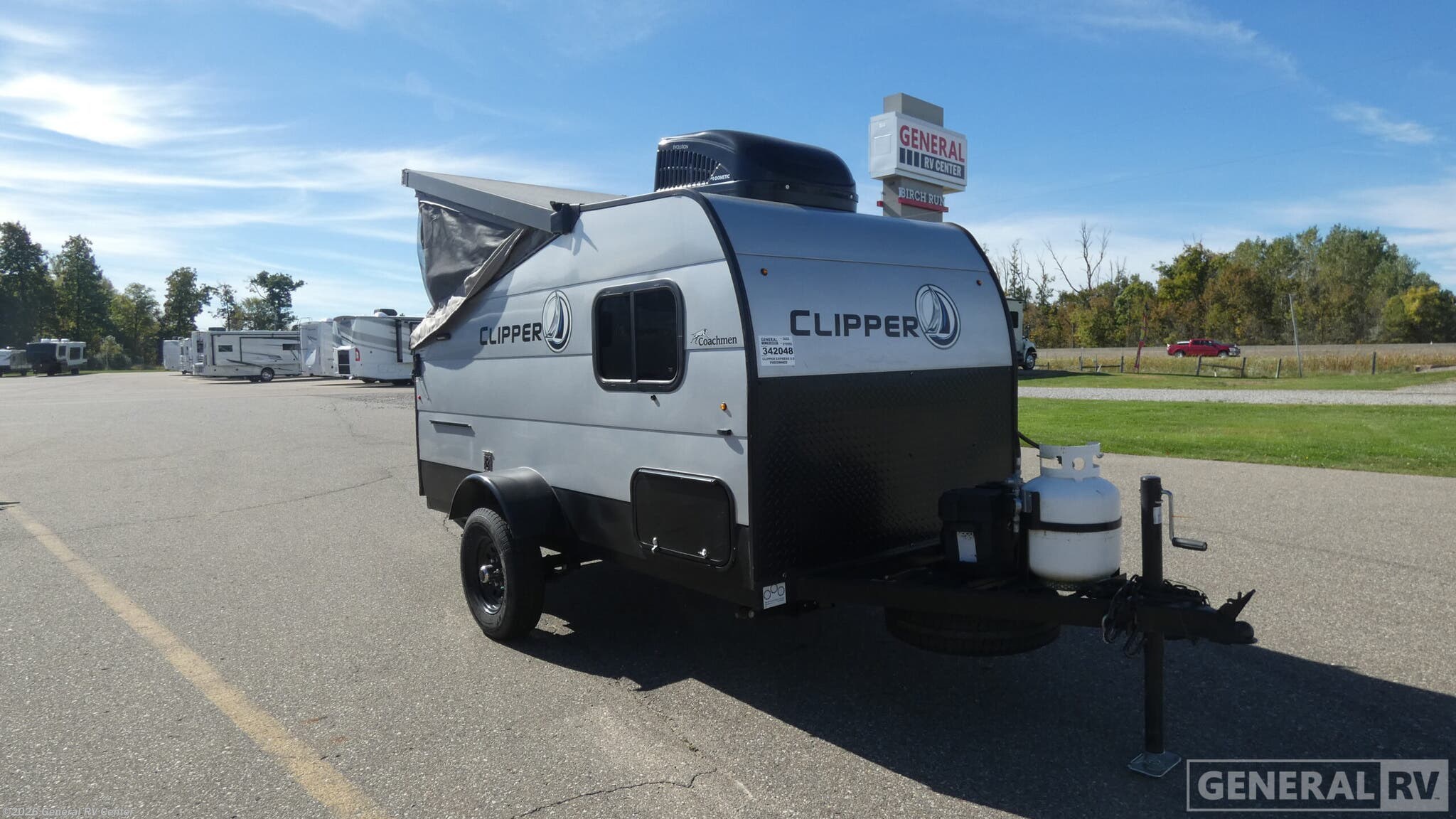 Used 2022 Coachmen Clipper EXPRESS 9.0 available in Birch Run, Michigan