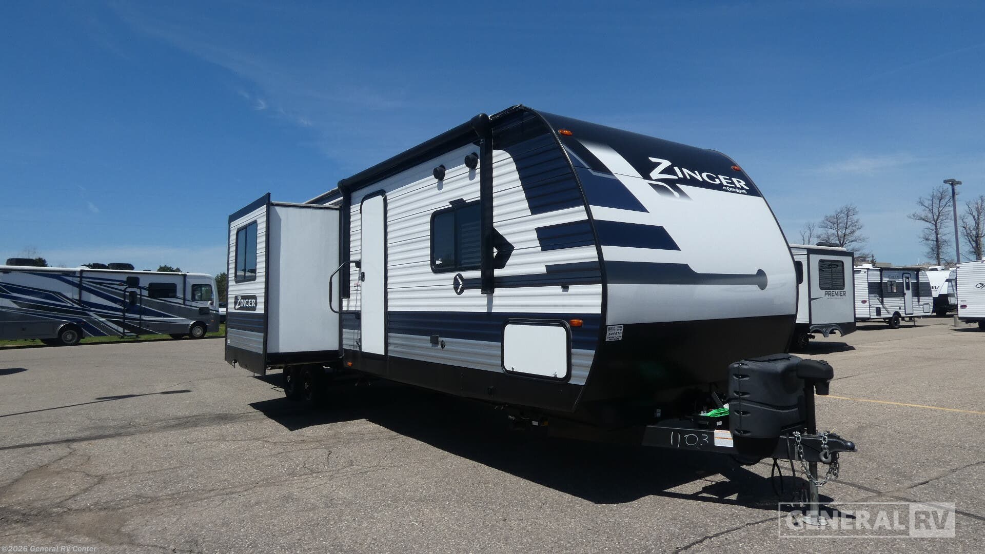 Used 2022 CrossRoads Zinger 341RK available in Birch Run, Michigan