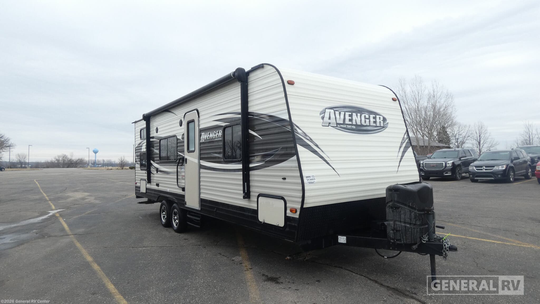 Used 2016 Prime Time Avenger 26BH available in Birch Run, Michigan