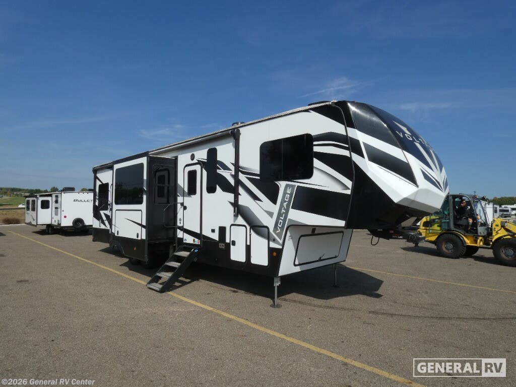 Used 2022 Dutchmen Voltage 3635-3SL available in Birch Run, Michigan