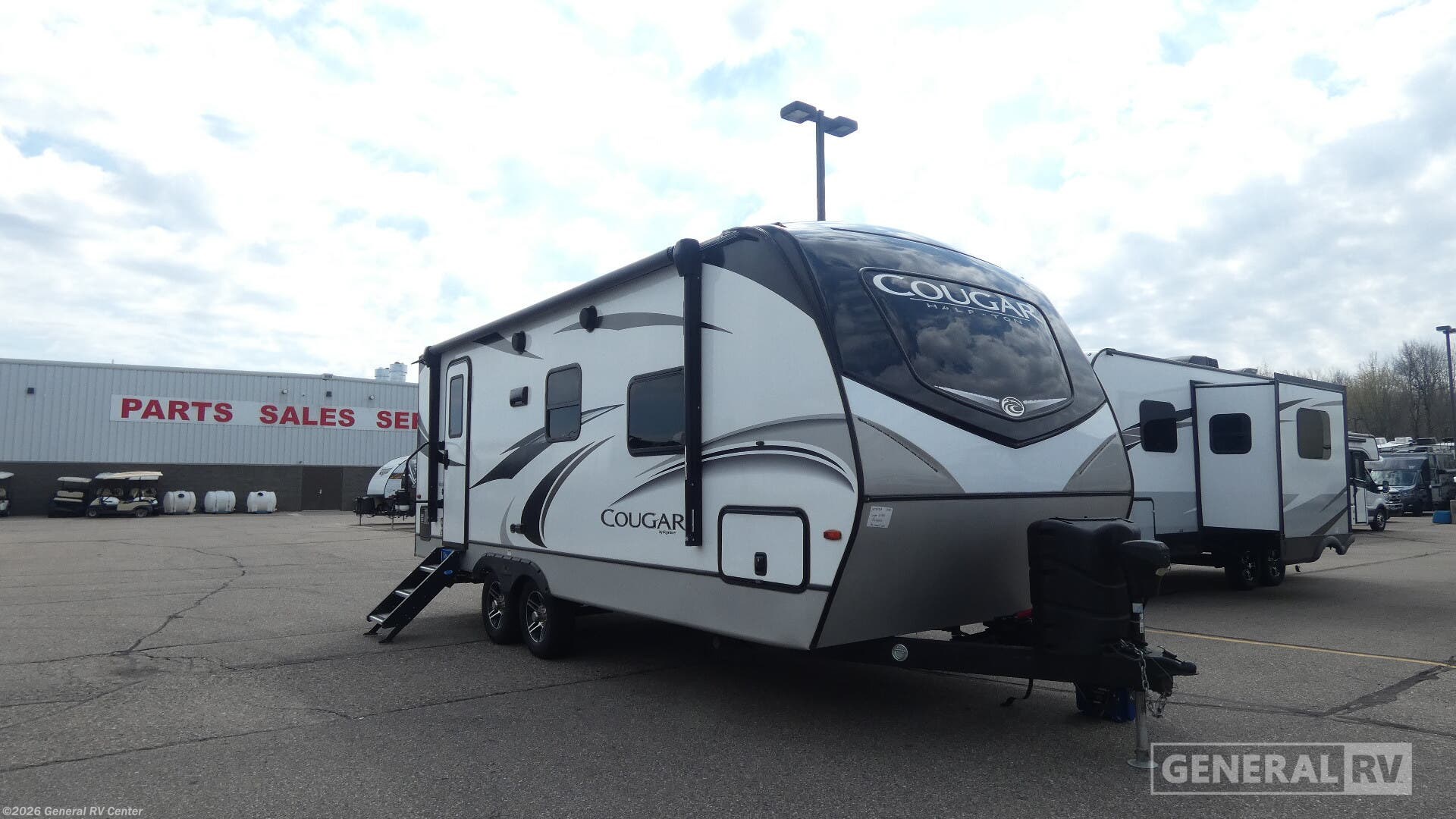Used 2020 Keystone Cougar 22RBS available in Birch Run, Michigan