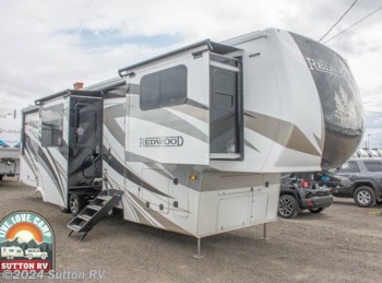 New 2022 CrossRoads Redwood 3901MB available in Eugene, Oregon