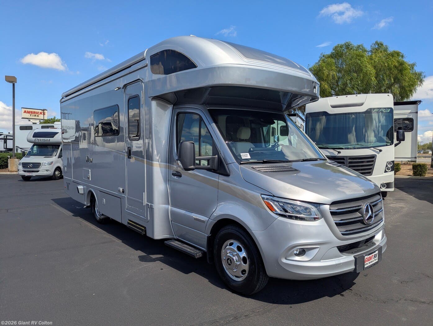 New 2025 Winnebago View 24T RWD available in Colton, California