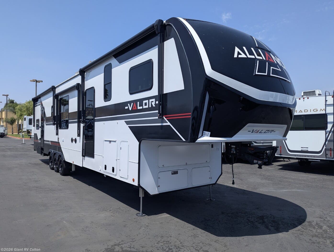 New 2026 Alliance RV Valor 44V14 available in Colton, California