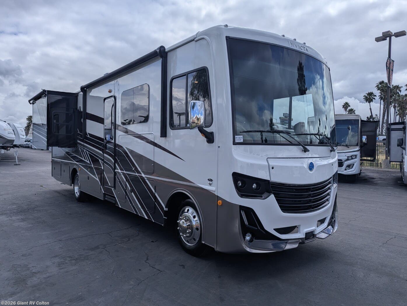 New 2026 Holiday Rambler Invicta 33HB available in Colton, California