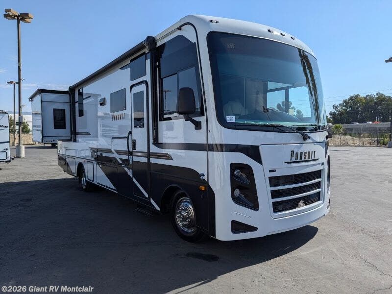 New 2025 Coachmen Pursuit 31ES available in Montclair, California