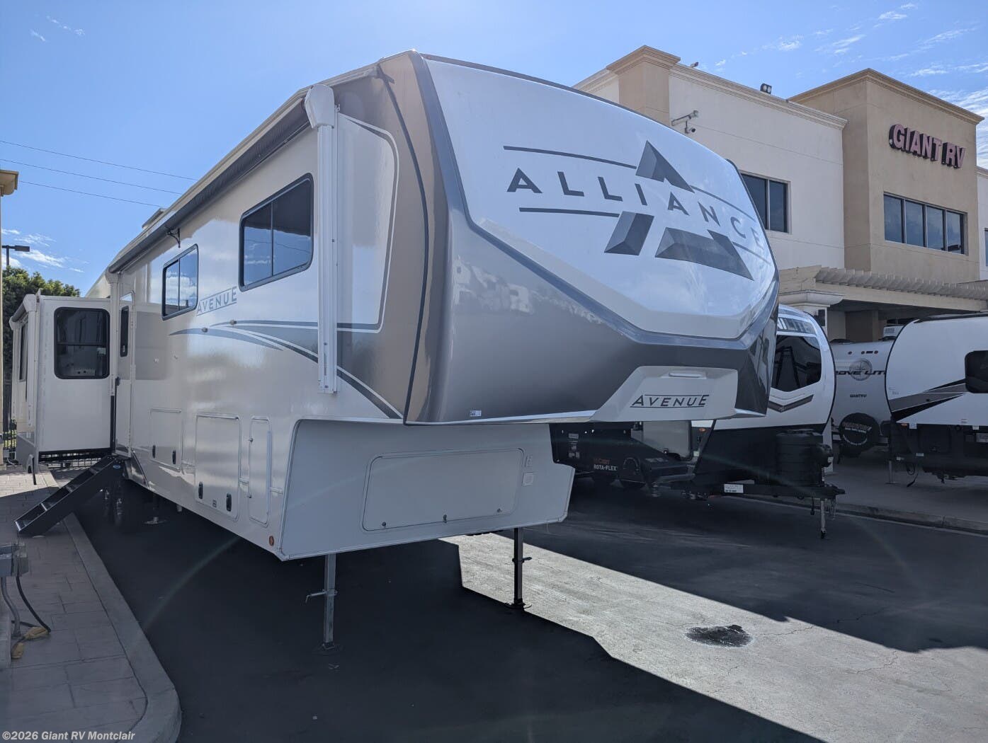 New 2026 Alliance RV Avenue 39MBR available in Montclair, California