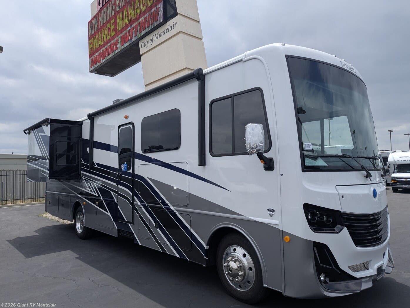 New 2026 Holiday Rambler Invicta 33HB available in Montclair, California