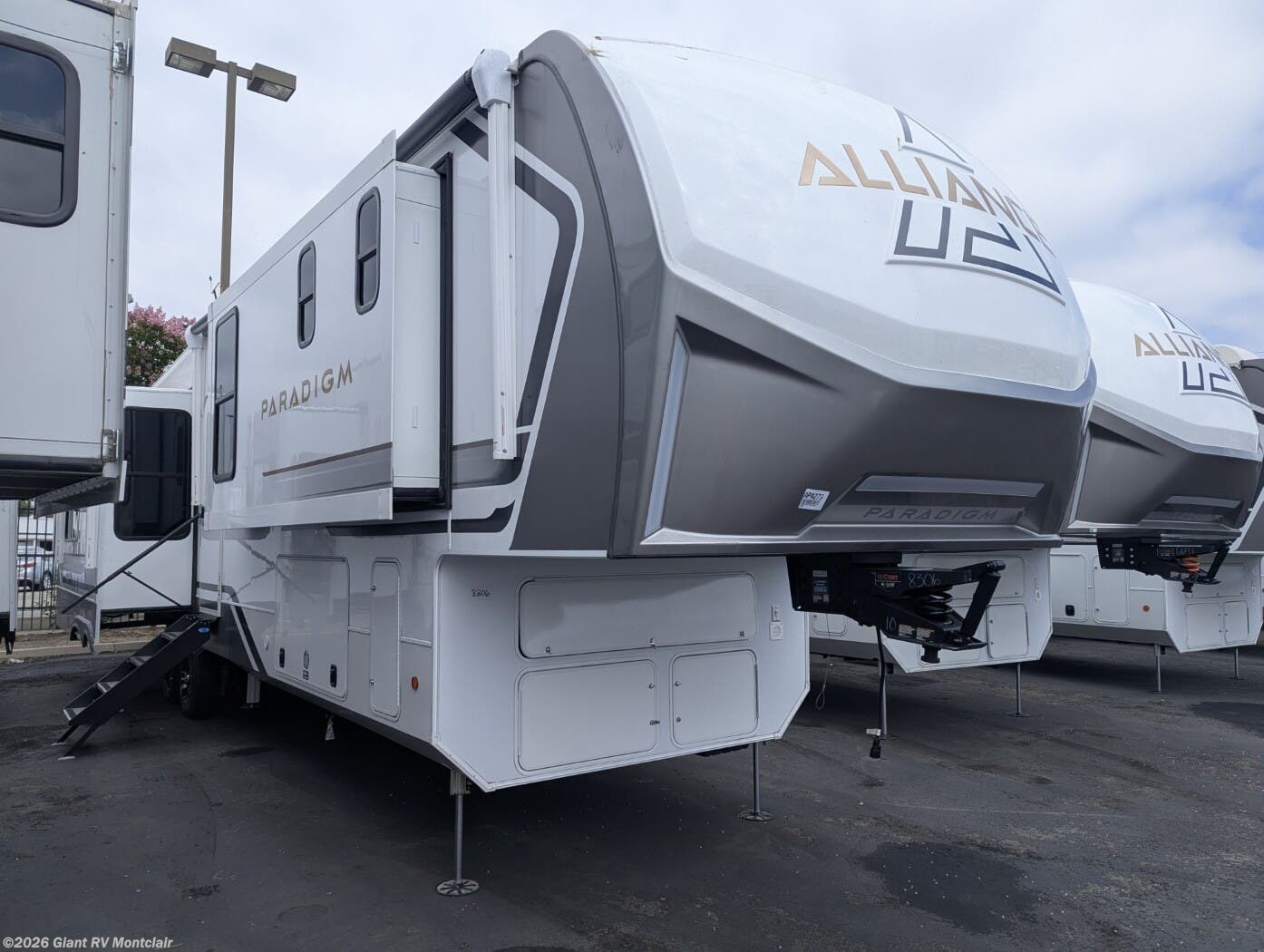 New 2026 Alliance RV Paradigm 382RK available in Montclair, California