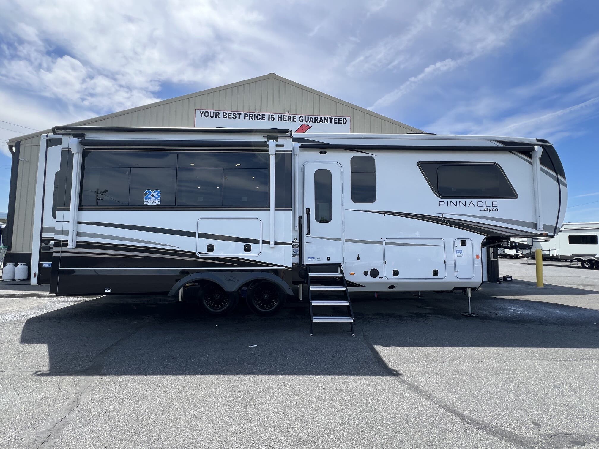 New 2026 Jayco Pinnacle 32RLTS available in Milford, Delaware