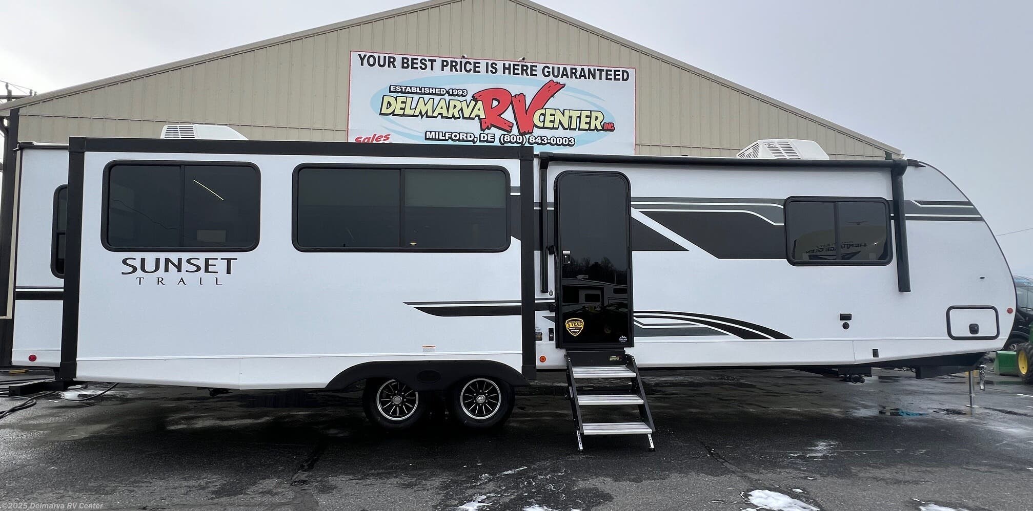 New 2025 CrossRoads Sunset Trail SS330SI available in Milford North, Delaware